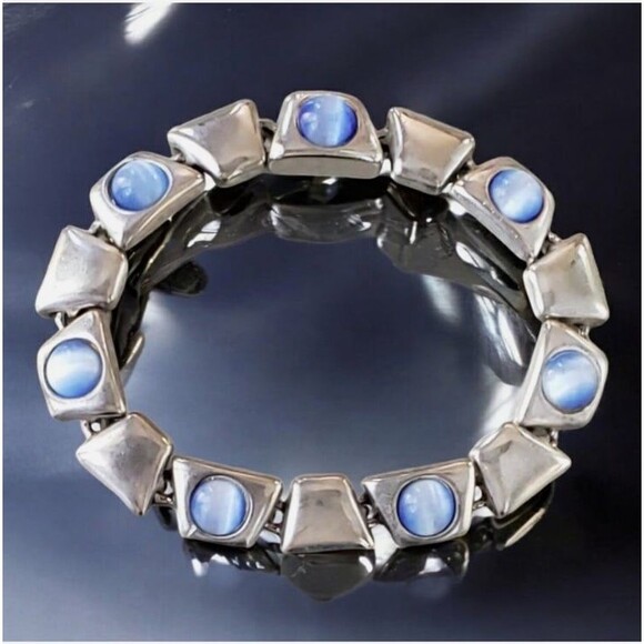 Vintage Faux Blue Cats Eye Silver Tone 7½" Magnetic Clasp Link Bracelet Classic - Picture 1 of 10